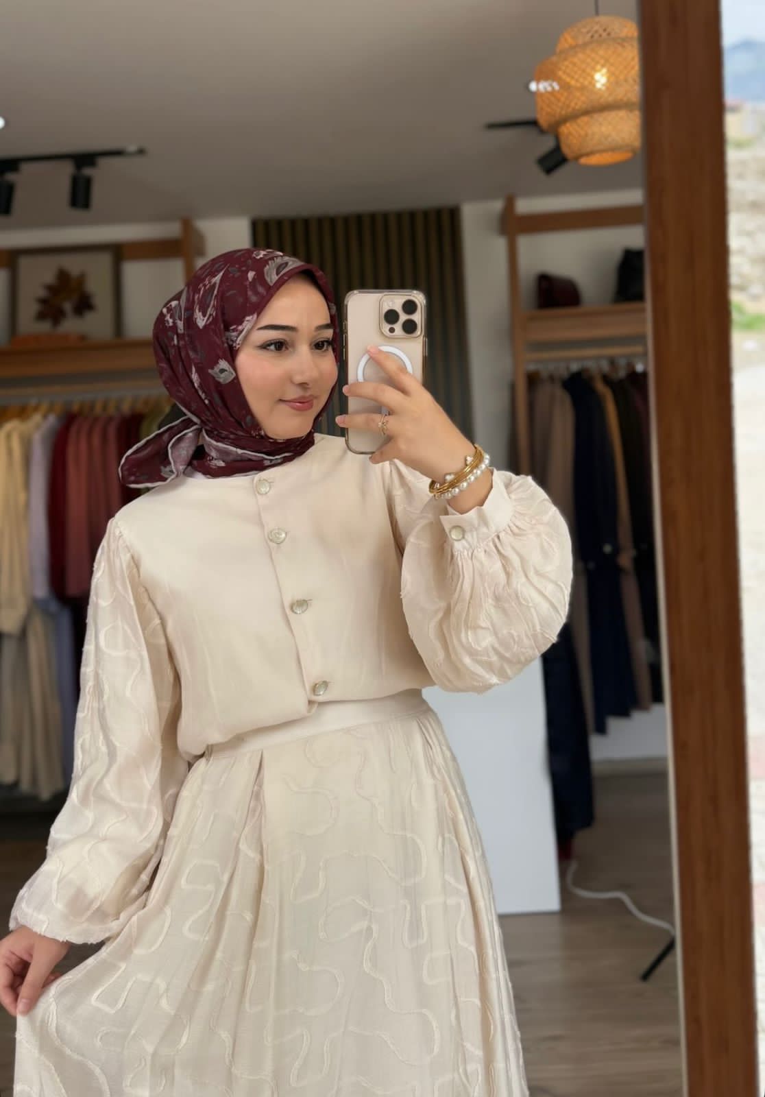 Çağıl Arabada Görüşen Bayan Escort Gülten
